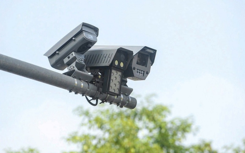 Camera AI giám sát giao thông thông minh
