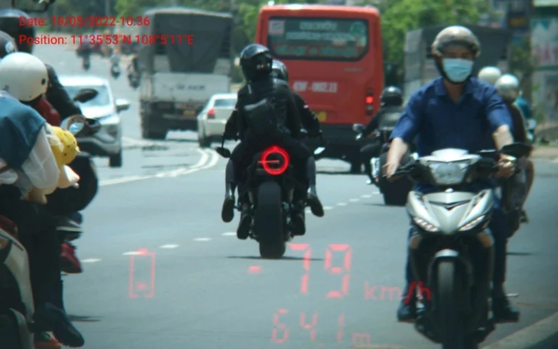 Camera bắn tốc độ có thể đo xe ở khoảng cách bao nhiêu mét