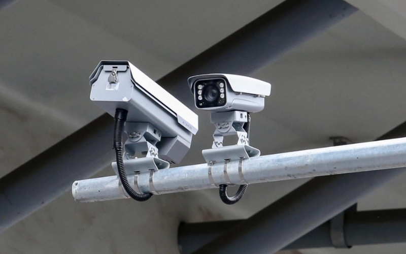 Hình dạng và kích thước camera