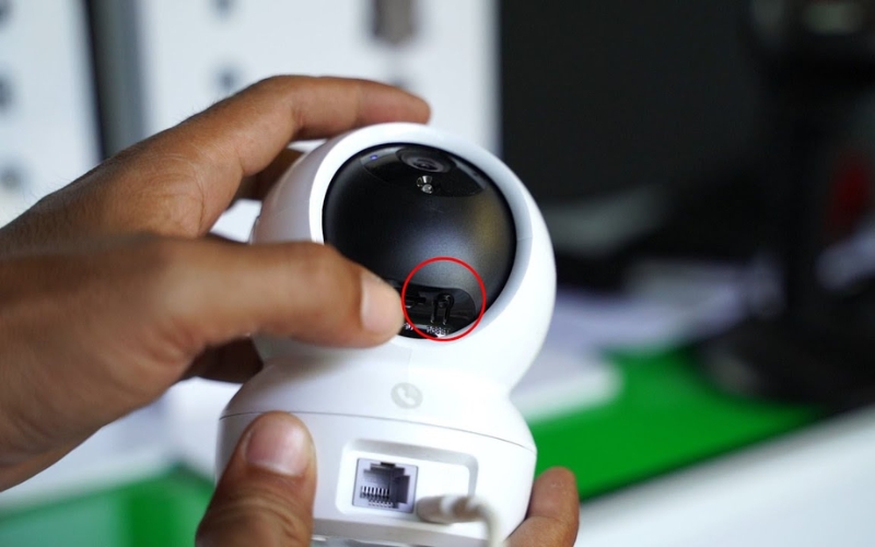 reset camera Ezviz về cài đặt gốc