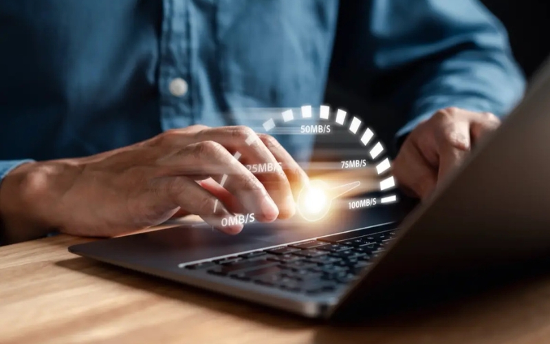 Nên đo mạng Viettel bằng điện thoại hay laptop