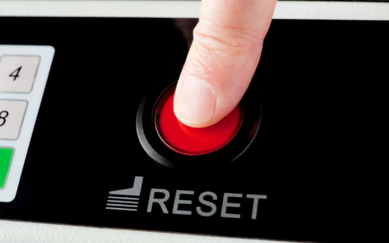 Reset máy chấm công về cài đặt gốc