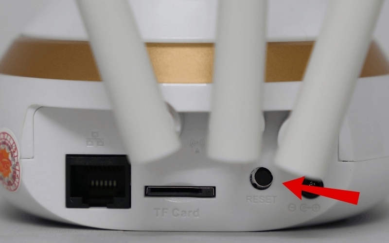 Kiểm tra, làm sạch và thử lại nút reset